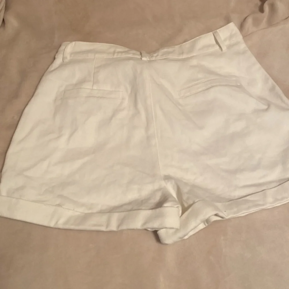 LE LIS 100% Cotton Shorts‎